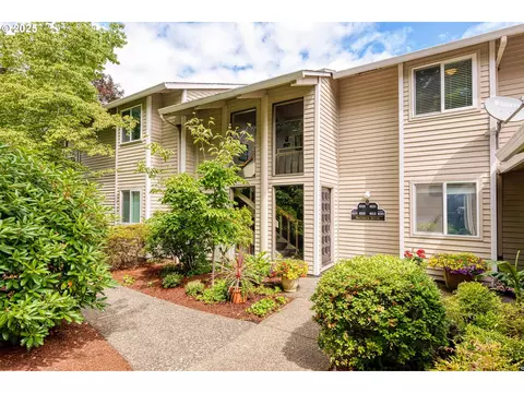 8221 SW Mariners Dr, Wilsonville, OR 97070