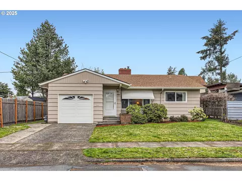 5235 SE Mall St, Portland, OR 97206