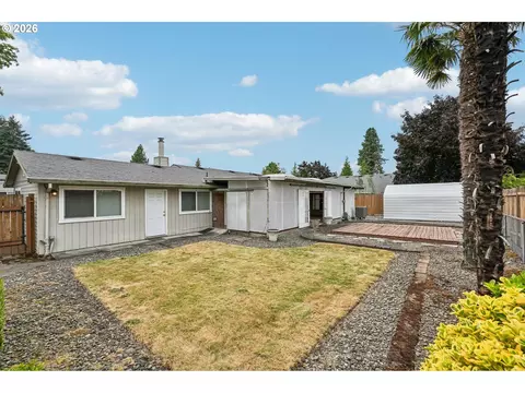 Exterior - 546 SE Paropa Pl, Gresham, OR 97080 photo 5 of 16