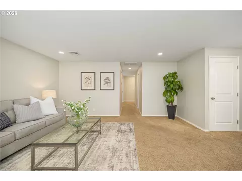 Entry Way - 933 S 44th St, Springfield, OR 97477 photo 1 of 1