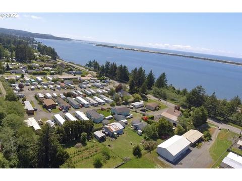 92252 Cape Arago Hwy, Coos Bay, OR 97420