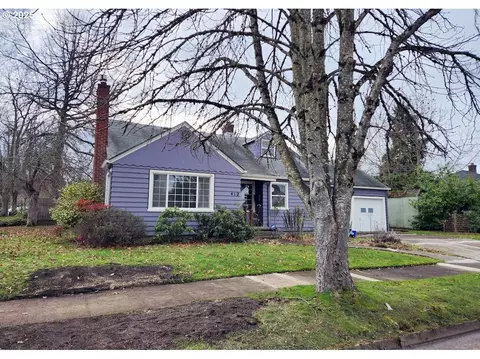 412 W 17th Ave, Eugene, OR 97401 photo 1
