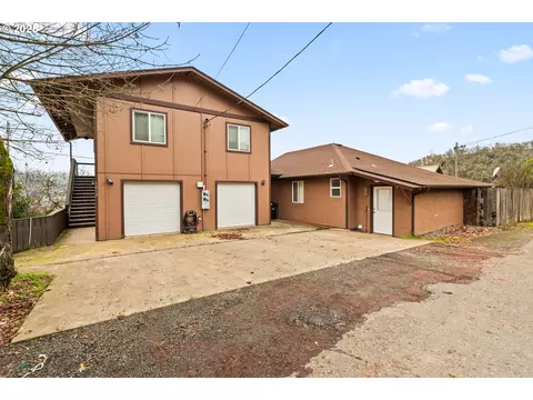 1010 NE Malheur Ave, Roseburg, OR 97470