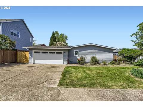 1643 NW 6th St, Mcminnville, OR 97128