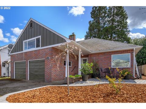 708 E 3rd St, Newberg, OR 97132 photo 1