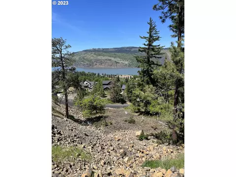 Blanchard St, Mosier, OR 97040