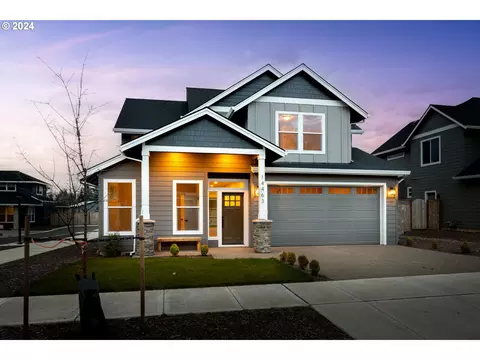 14463 Blue Mountain Way, Oregon City, OR 97045