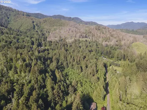 Willowbrook Dr, Tillamook, OR 97141