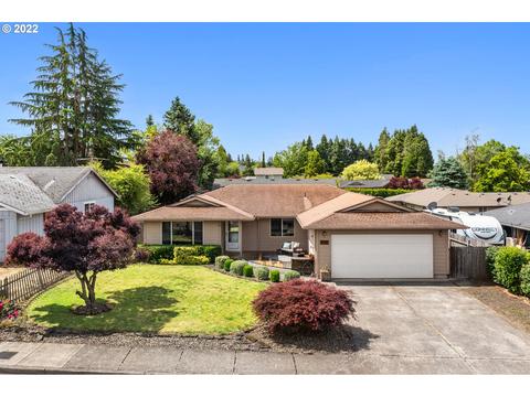 706 E Heintz St, Molalla, OR 97038 photo 1