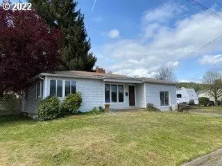 911 E Second Ave, Sutherlin, OR 97479 photo 1