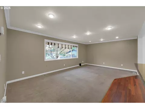 Living - 1332 Jeppesen Ave, Eugene, OR 97401 photo 2 of 7