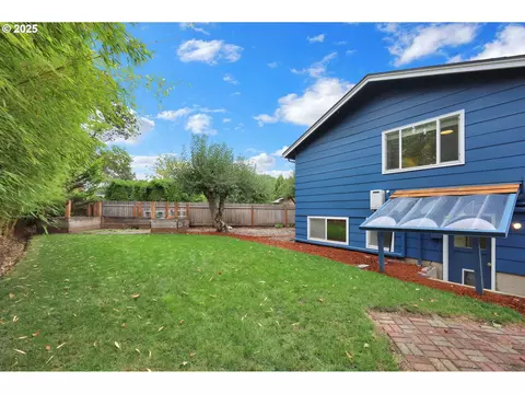 Exterior - 1332 Jeppesen Ave, Eugene, OR 97401 photo 5 of 10
