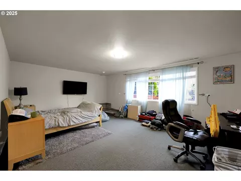 Bedroom - 1332 Jeppesen Ave, Eugene, OR 97401 photo 1 of 3