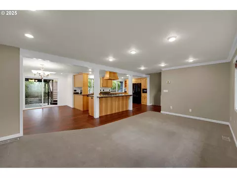 Living - 1332 Jeppesen Ave, Eugene, OR 97401 photo 3 of 7