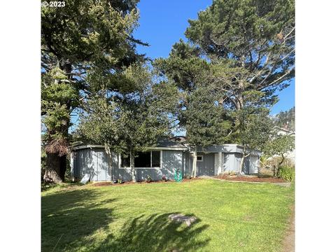29463 Russell St, Gold Beach, OR 97444