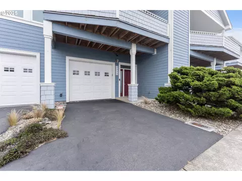 1313 Village Loop, Bandon, OR 97411