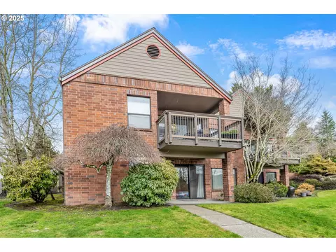 15373 SW 114th Ct #104, Tigard, OR 97224