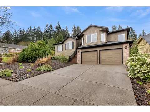 3544 NW Astor St, Camas, WA 98607