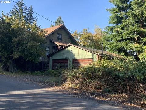 1813 Davis Rd, Oregon City, OR 97045