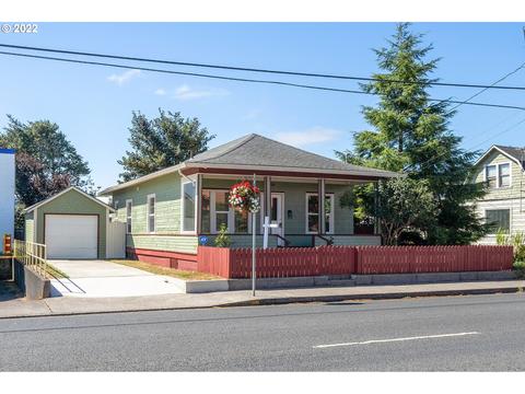 704 Pacific Ave, Tillamook, OR 97141