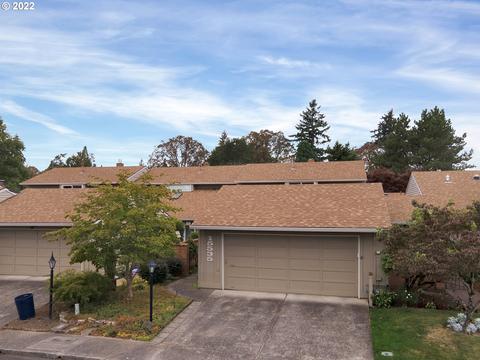 15535 SW Oaktree Ln, Tigard, OR 97224