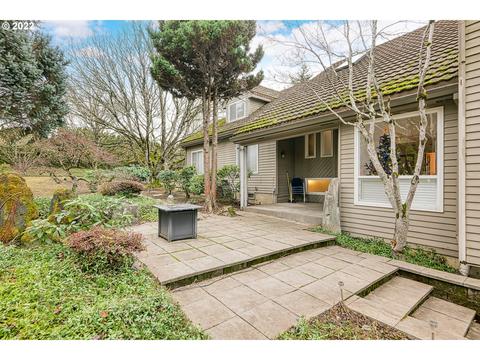 14615 SW Hazeltree Ter, Tigard, OR 97224