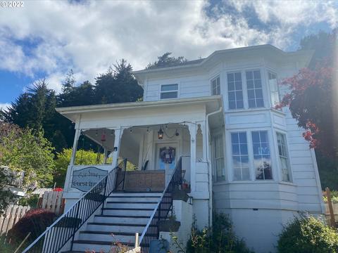 401 Front St, Gardiner, OR 97441 photo 1