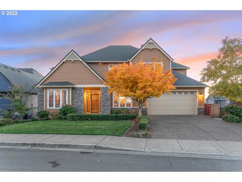 10666 SW Lady Marion Dr, Tigard, OR 97224