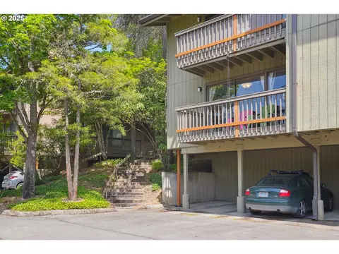 7522 SW Barnes Rd #E, Portland, OR 97225