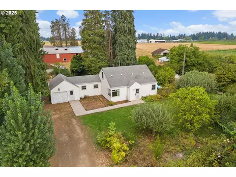 8885 Lakeside Dr, Salem, OR 97305