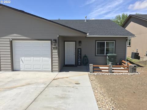 1239 SW 12th St, Pendleton, OR 97801 photo 1