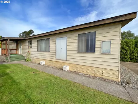 1267 Tucker Rd #20, Hood River, OR 97031