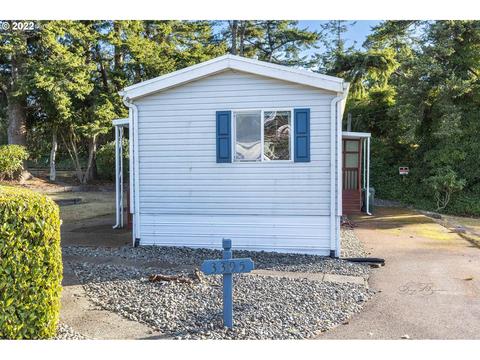 3395 Pacific Loop #48, Coos Bay, OR 97420