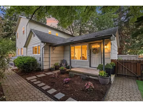 2116 SE 84th Ave, Portland, OR 97216
