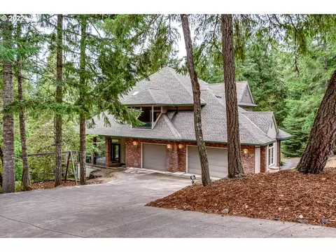 85281 Silver Crest Dr, Eugene, OR 97405