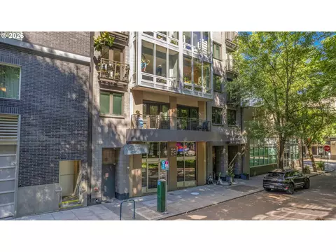 327 NW Park Ave #3B, Portland, OR 97209