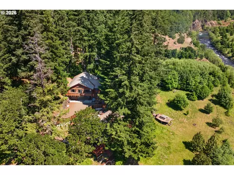 41 Private Lake Rd, White Salmon, WA 98672