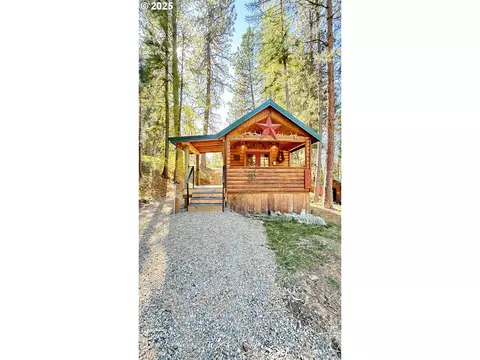 255 E North St, Sumpter, OR 97877