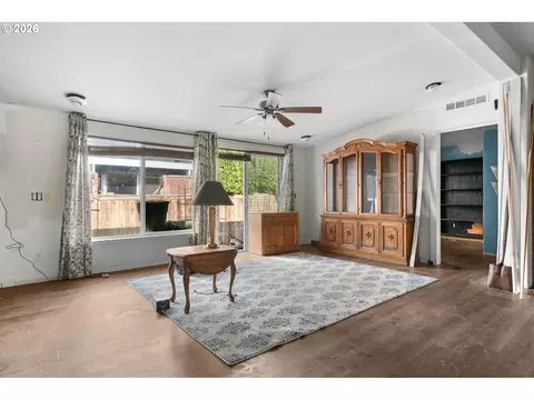Living - 5367 Olympic Cir, Eugene, OR 97402 photo 1 of 3