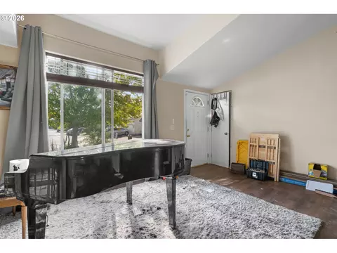 Entry Way - 5367 Olympic Cir, Eugene, OR 97402 photo 1 of 1