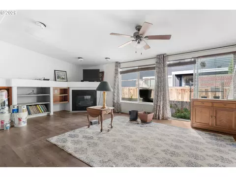 Living - 5367 Olympic Cir, Eugene, OR 97402 photo 2 of 3