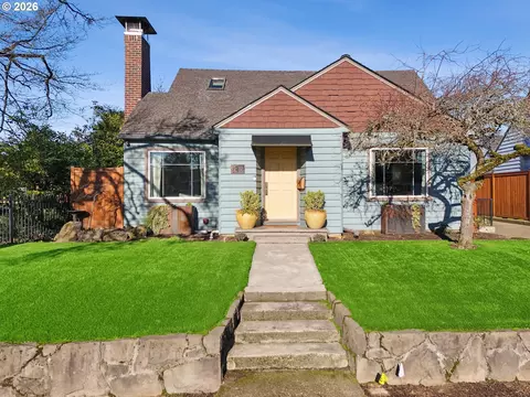 112 W 35th St, Vancouver, WA 98660