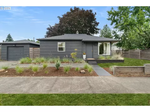 841 NE 77th Ave, Portland, OR 97213