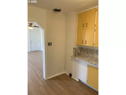 Entry Way - 218 S 19th St, Springfield, OR 97477 photo 1 of 1