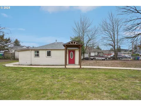 12031 SE Tibbetts St, Portland, OR 97266