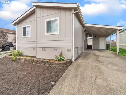 1000 S Mckern Ct #61, Newberg, OR 97132
