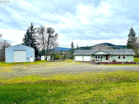 1720 Elgarose Rd, Roseburg, OR 97471