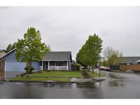 6015 St Helena St, Eugene, OR 97402 photo 1