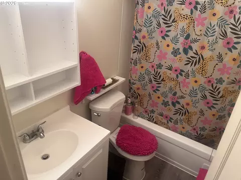 970 NW Wonderview Ct, Gresham, OR 97030 photo 5