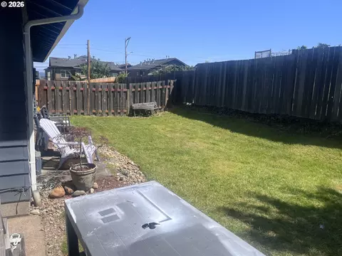 970 NW Wonderview Ct, Gresham, OR 97030 photo 7